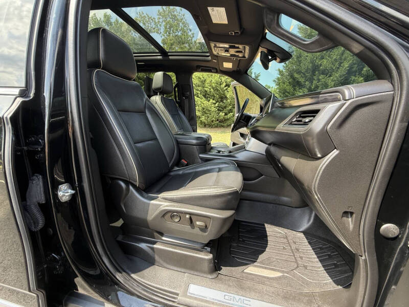 2021 GMC Yukon SLT