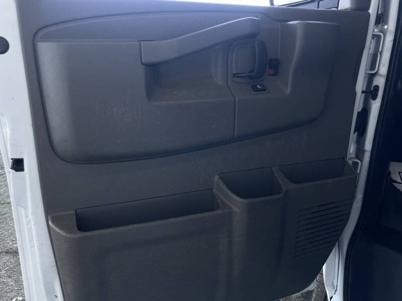 2017 Chevrolet Express LT 3500