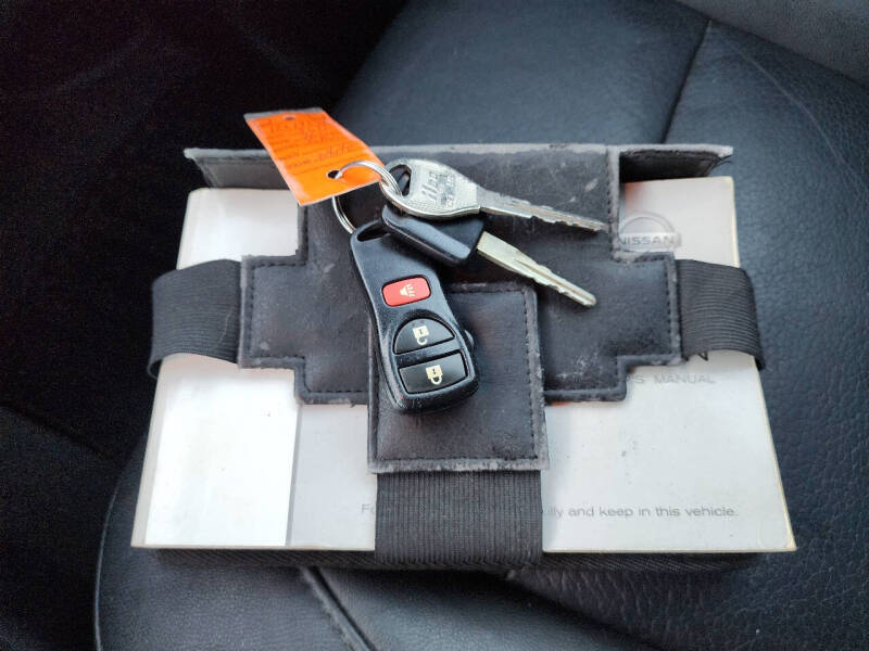 2011 Nissan Titan SL