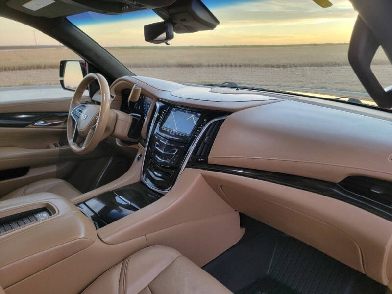 2019 Cadillac Escalade Platinum