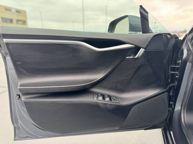2016 Tesla Model S