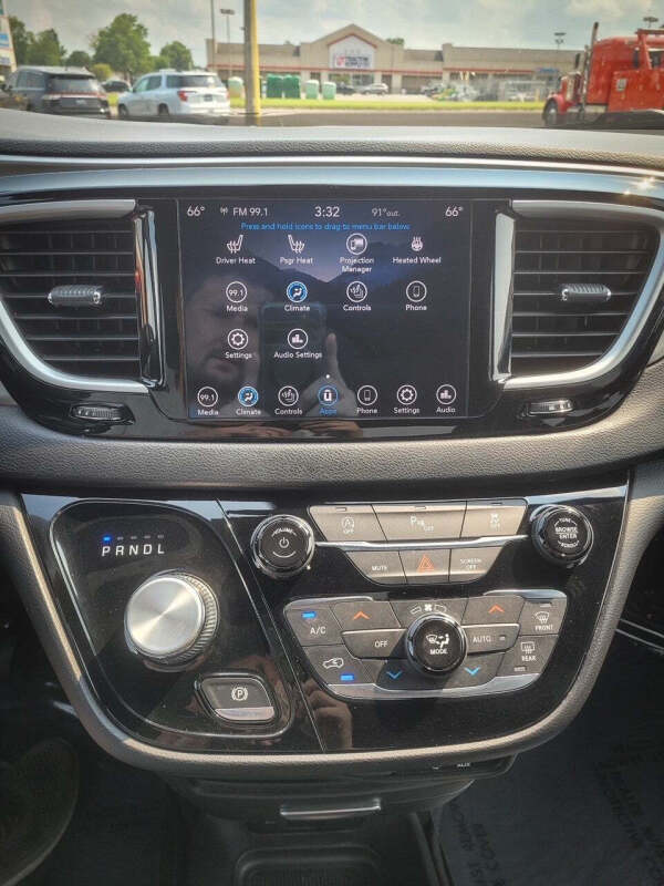 2020 Chrysler Pacifica Launch Edition