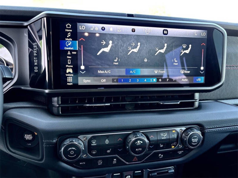 2025 Jeep Wrangler Rubicon X