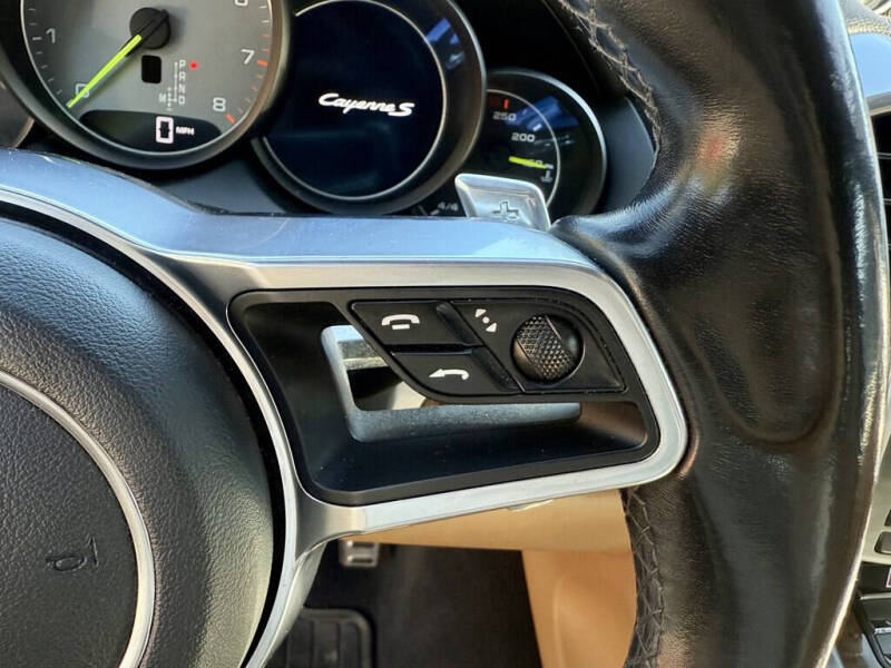 2016 Porsche Cayenne S E-Hybrid