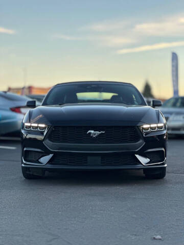 2025 Ford Mustang EcoBoost Premium