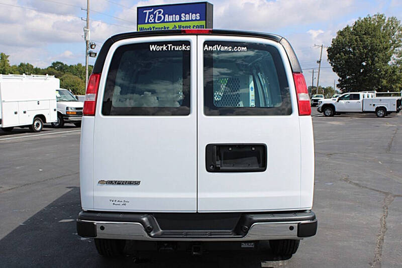 2024 Chevrolet Express 2500
