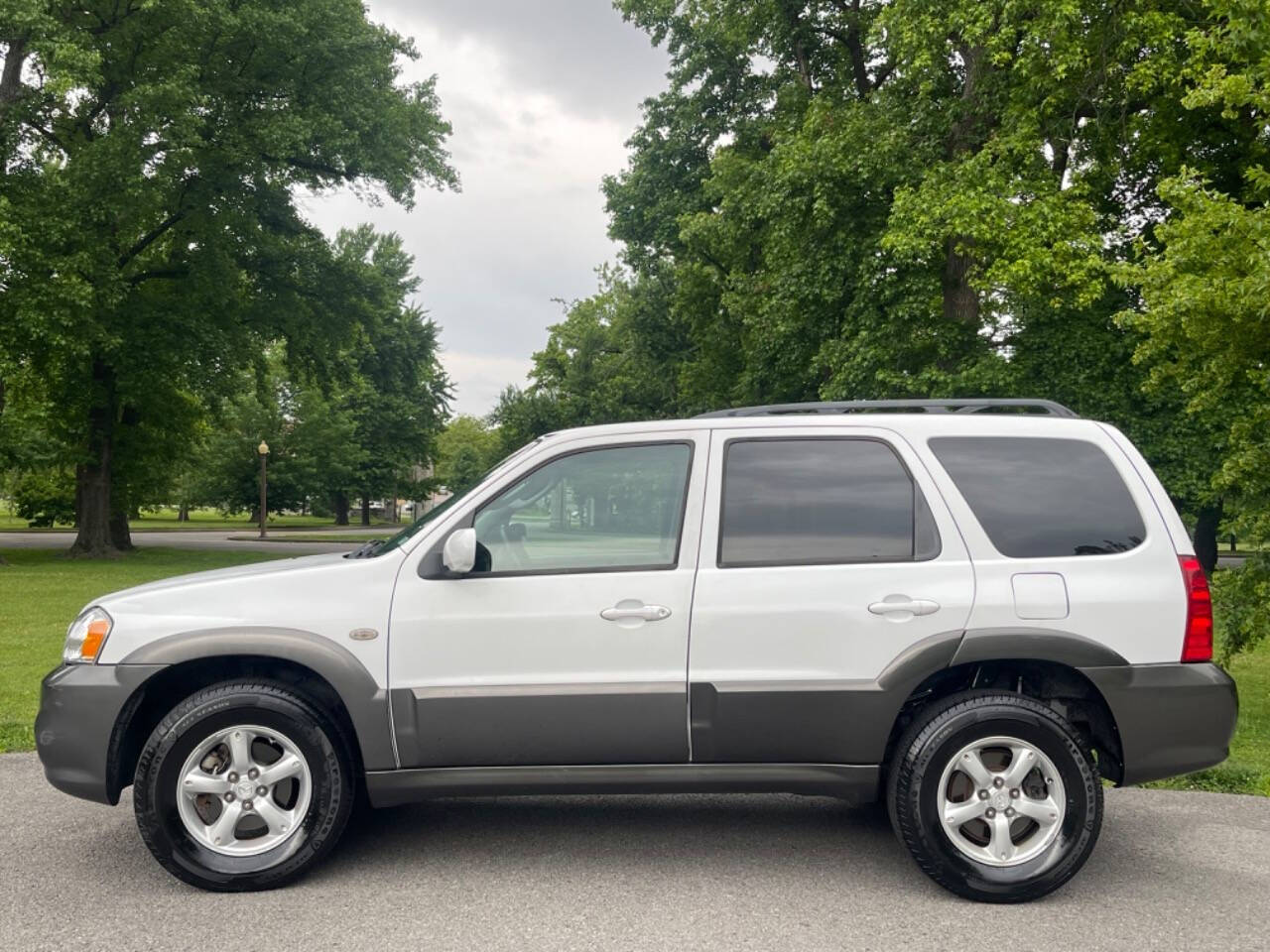 2005 Mazda Tribute for sale at Tower Grove Auto in Saint Louis, MO