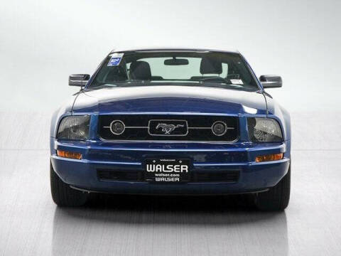 2007 Ford Mustang V6 Deluxe