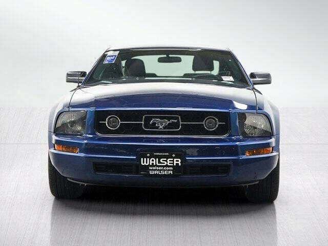 2007 Ford Mustang V6 Deluxe