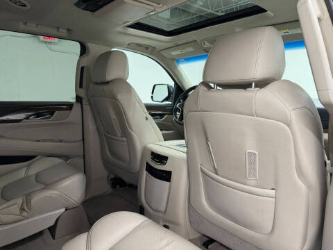 2019 Cadillac Escalade Luxury