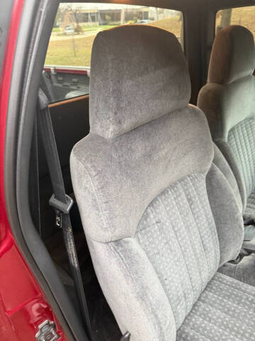 2000 Chevrolet S-10 LS