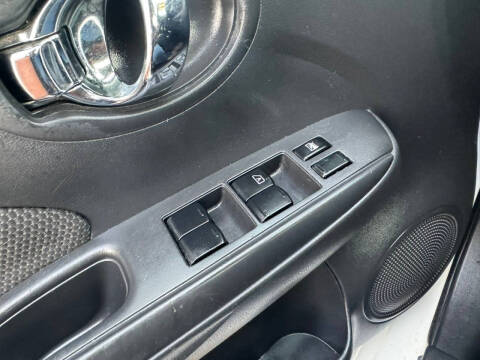 2013 Nissan Versa 1.6 S