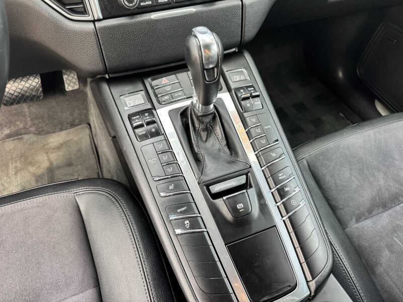 2017 Porsche Macan S