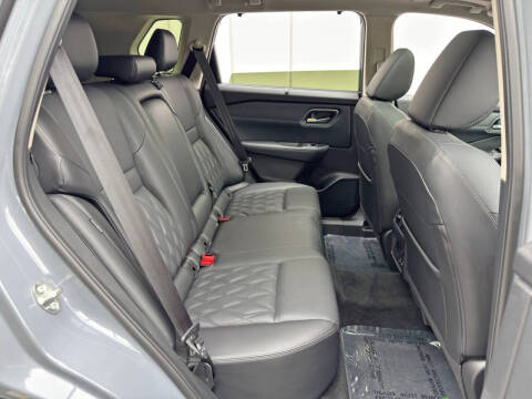 2025 Nissan Rogue Platinum