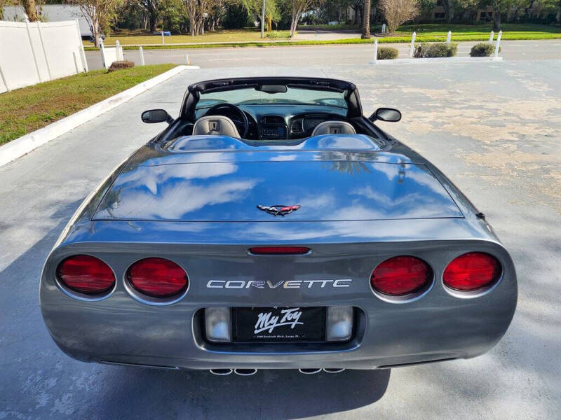 2004 Chevrolet Corvette