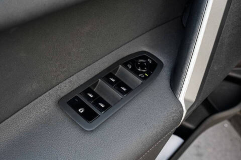 2025 BMW iX xDrive50