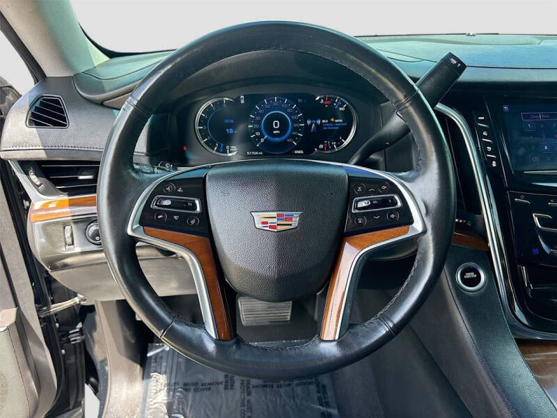 2018 Cadillac Escalade Standard