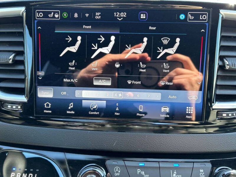 2025 Chrysler Pacifica Limited