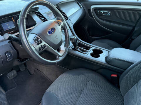 2018 Ford Taurus SEL