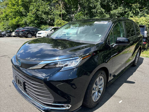 2023 Toyota Sienna for sale at Deals on Wheels in Suffern NY