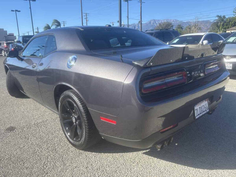 2015 Dodge Challenger SXT