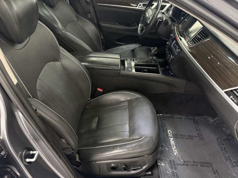 2015 Hyundai Genesis