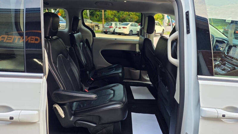 2022 Chrysler Pacifica Touring L