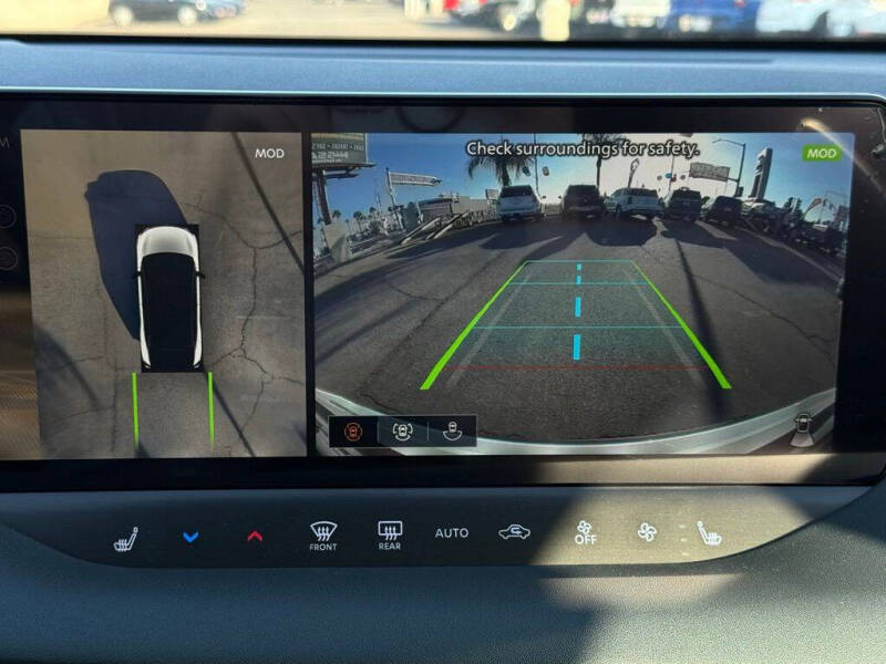 2026 Nissan LEAF Platinum+