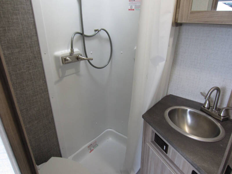 2022 Winnebago Micro Minnie 1808FBS