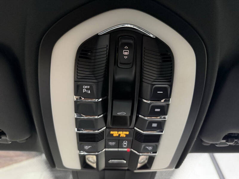 2012 Porsche Cayenne S