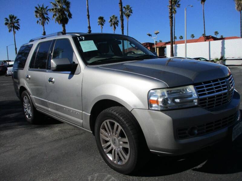 2008 Lincoln Navigator for sale at F & A Car Sales Inc in Ontario CA