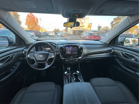 2020 Chevrolet Traverse LT Cloth