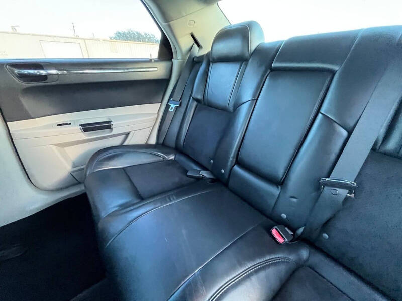 2006 Chrysler 300 SRT-8