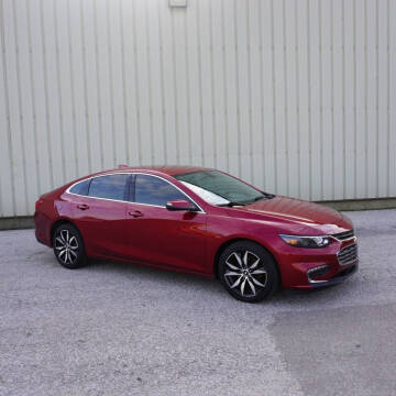 2018 Chevrolet Malibu for sale at EAST 30 MOTOR COMPANY in New Haven IN