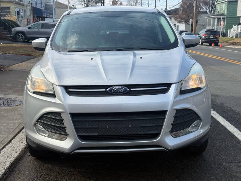 2016 Ford Escape SE photo 2