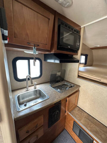 2017 Lance Camper 650
