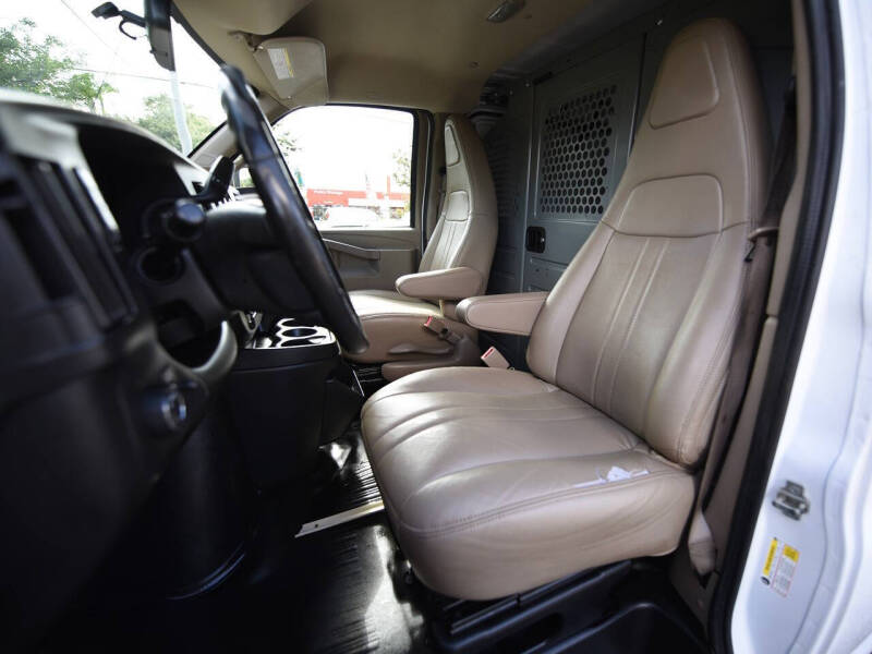 2021 Chevrolet Express 2500