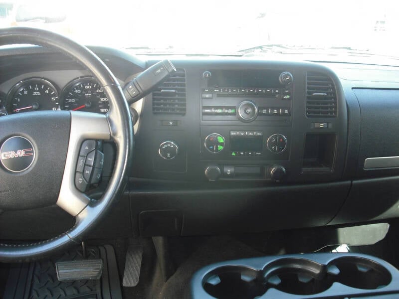 2012 GMC Sierra 1500 SLE photo 10