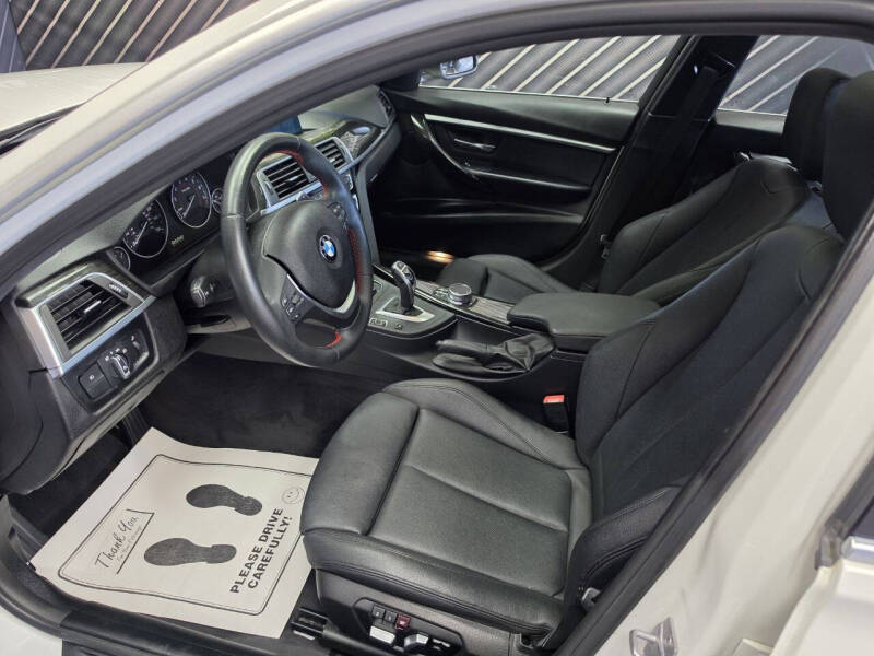 2017 BMW 3 Series 330i