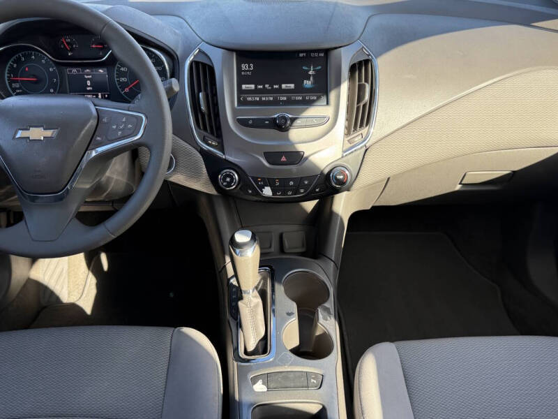 2018 Chevrolet Cruze LT Auto