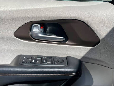 2018 Chrysler Pacifica Touring L