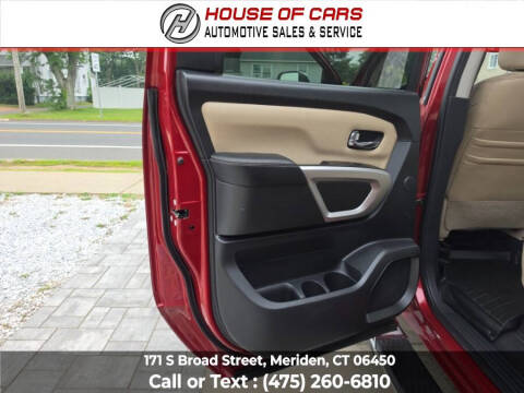 2017 Nissan Titan