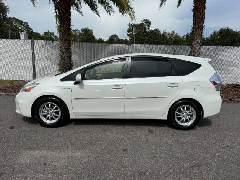 2012 Toyota Prius v Three