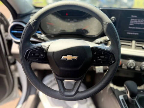 2025 Chevrolet Trax LS