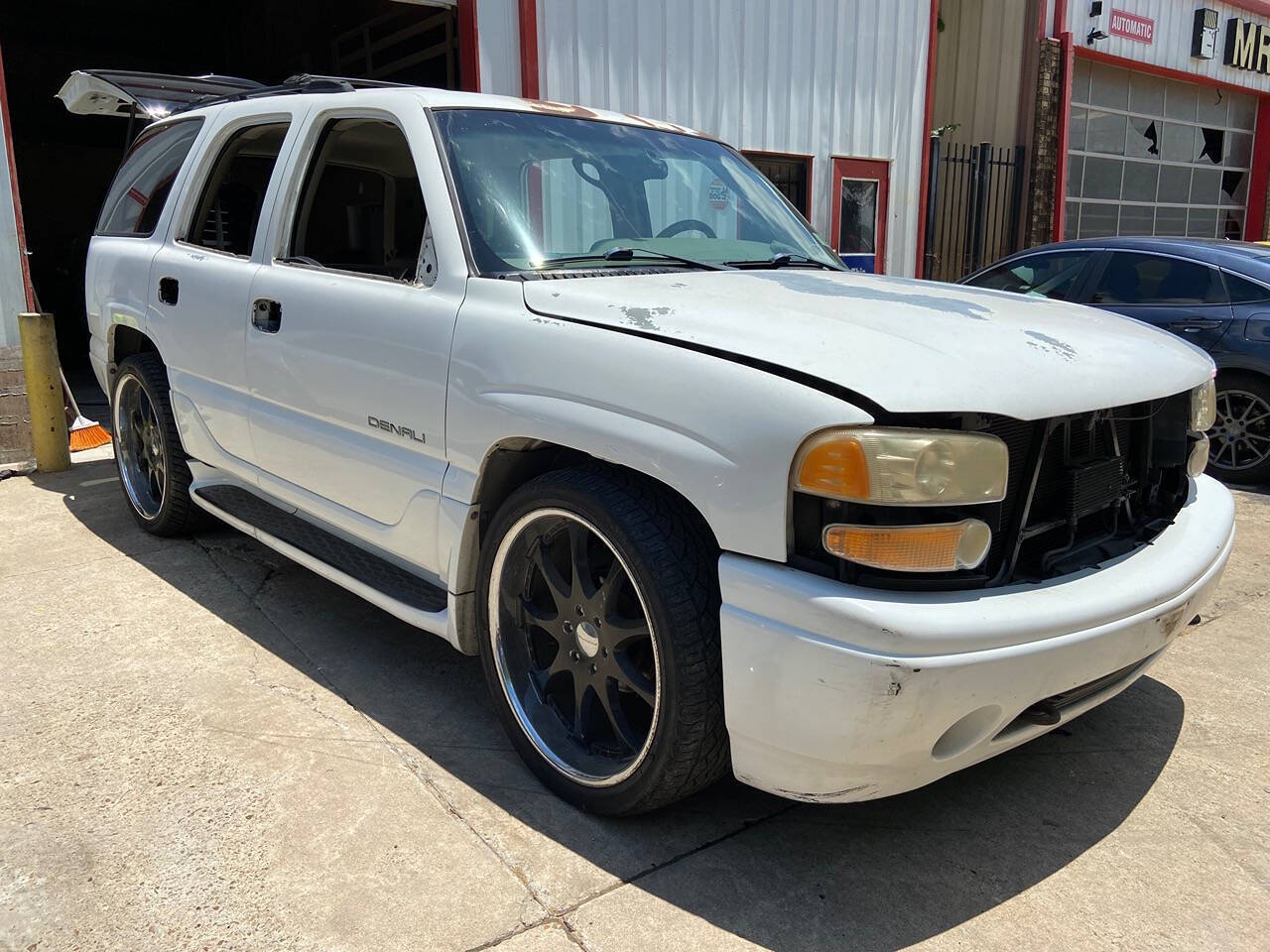 2001 GMC Yukon 76