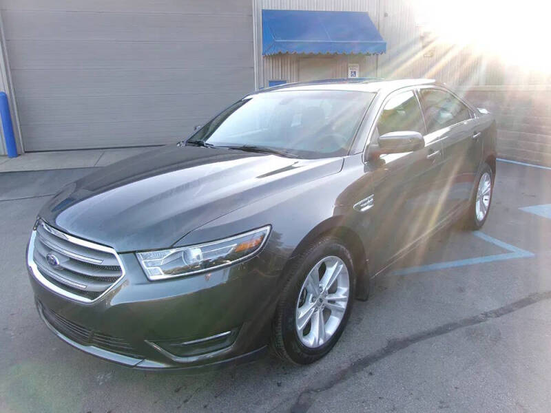 2018 Ford Taurus SEL