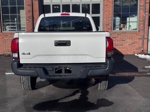 2019 Toyota Tacoma SR