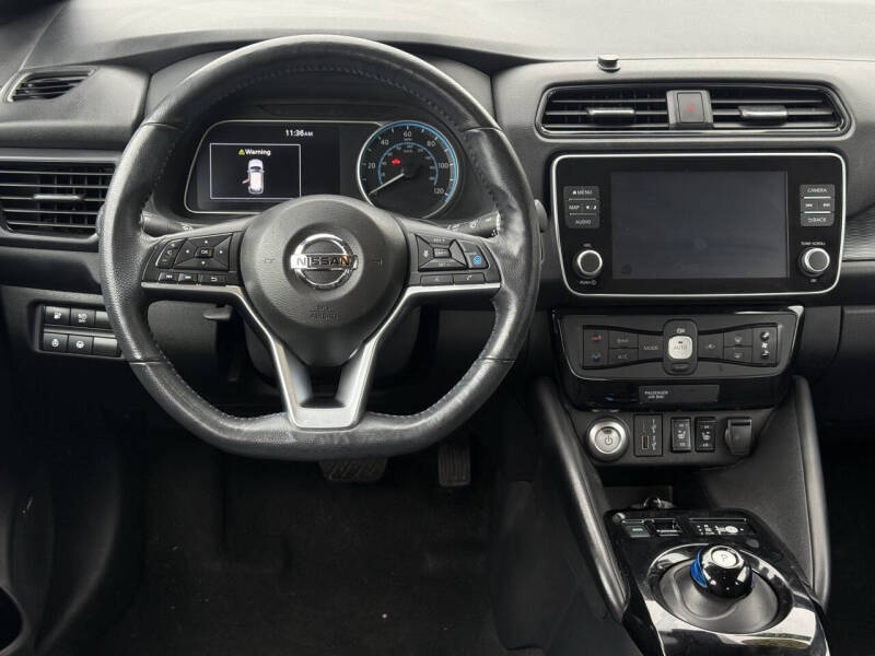 2022 Nissan LEAF SL PLUS