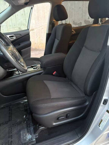 2017 Nissan Pathfinder S