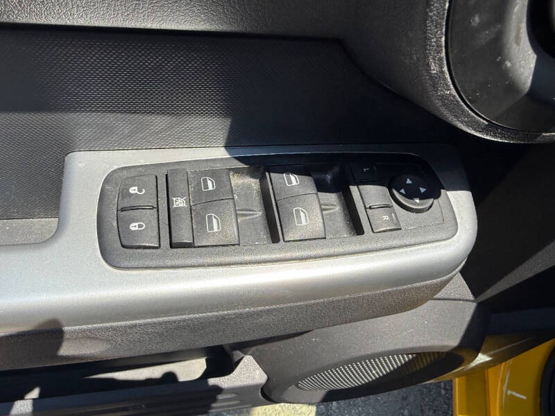 2011 Dodge Nitro Detonator